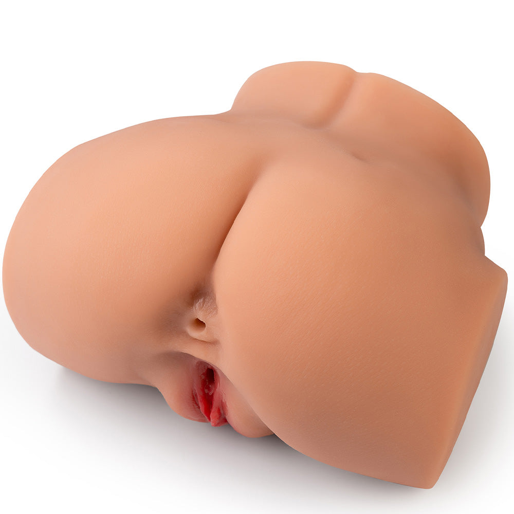 Curvy female doll back profile highlighting rounded hips and smooth contours